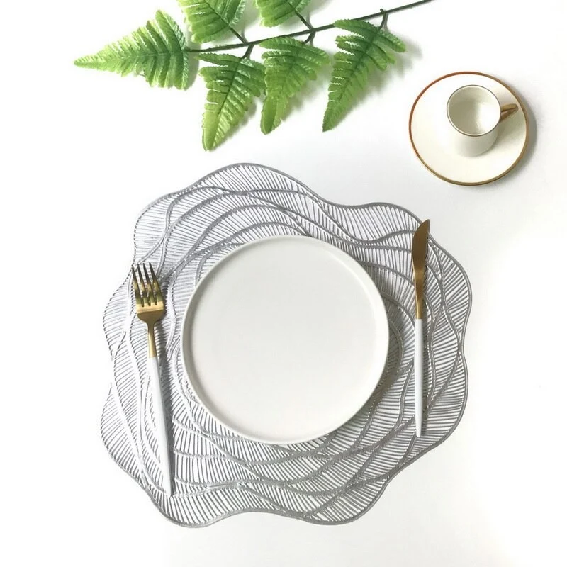 Set de table antidérapant en forme de rose,