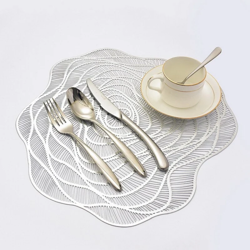 Set de table antidérapant en forme de rose,