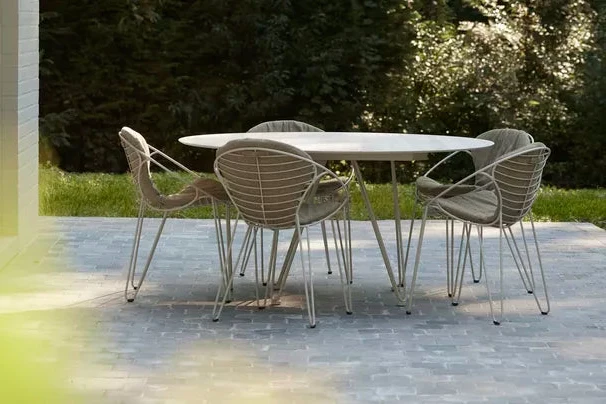 Table en céramique - Joli - Wire Round