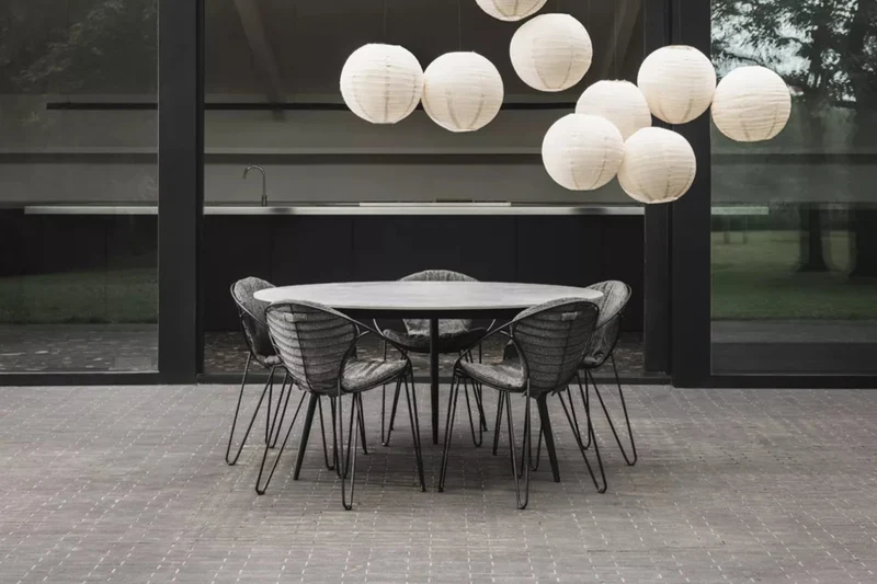 Table en céramique - Joli - Marguerite Round