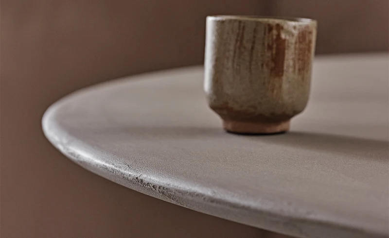 Table fixe - singulière - Maxim Argile