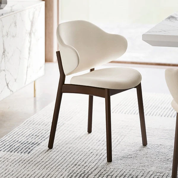 Chaise Holly | Chaise design en bois avec accoudoirs, tissu ou cuir
