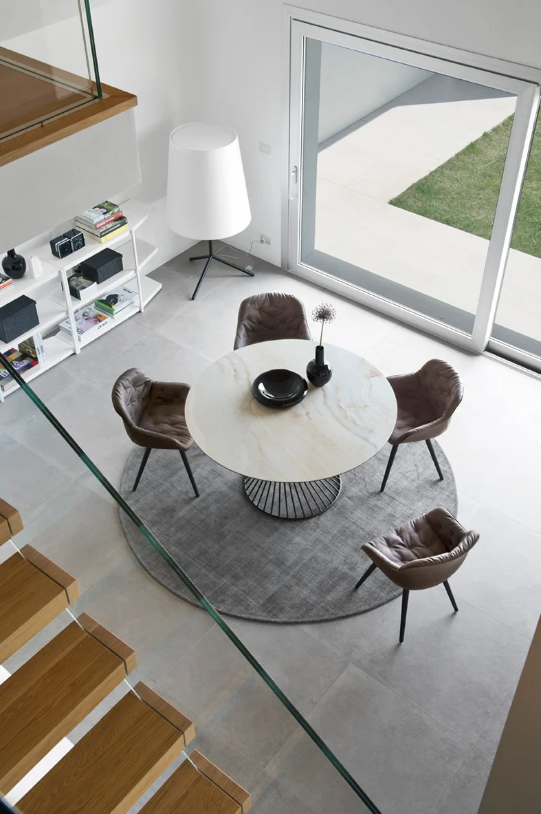 Table Vortex ronde | Table design en verre ou céramique avec piètement central