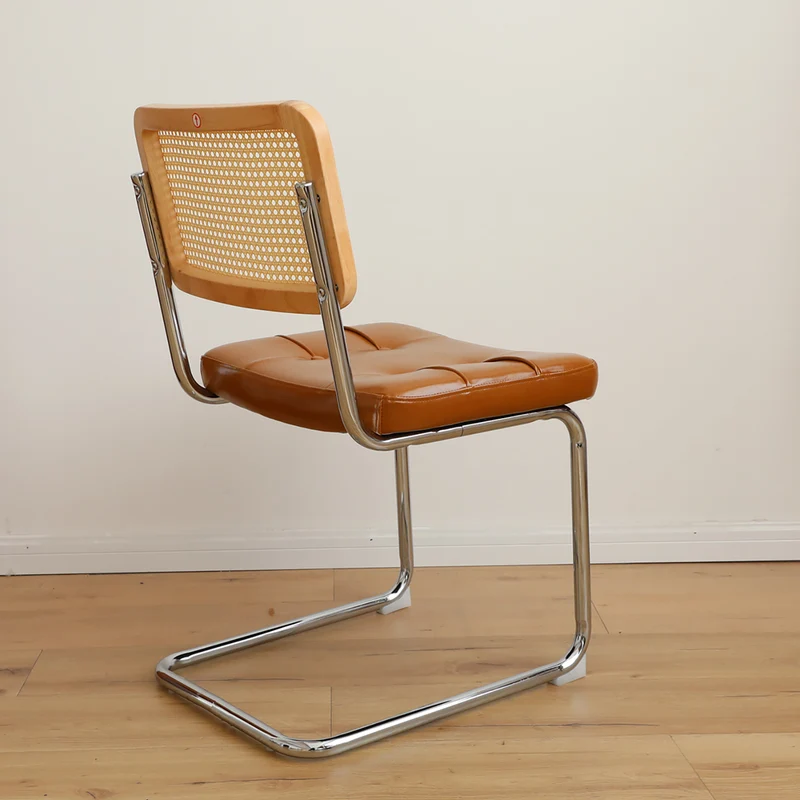Lot de 2 chaises de salle à manger Breuer en PU caramel et dossier en rotin, pieds chromés FLAREKORR