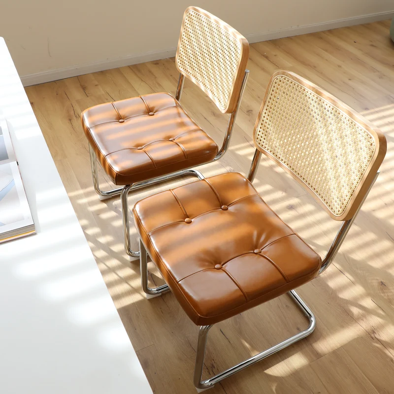 Lot de 2 chaises de salle à manger Breuer en PU caramel et dossier en rotin, pieds chromés FLAREKORR