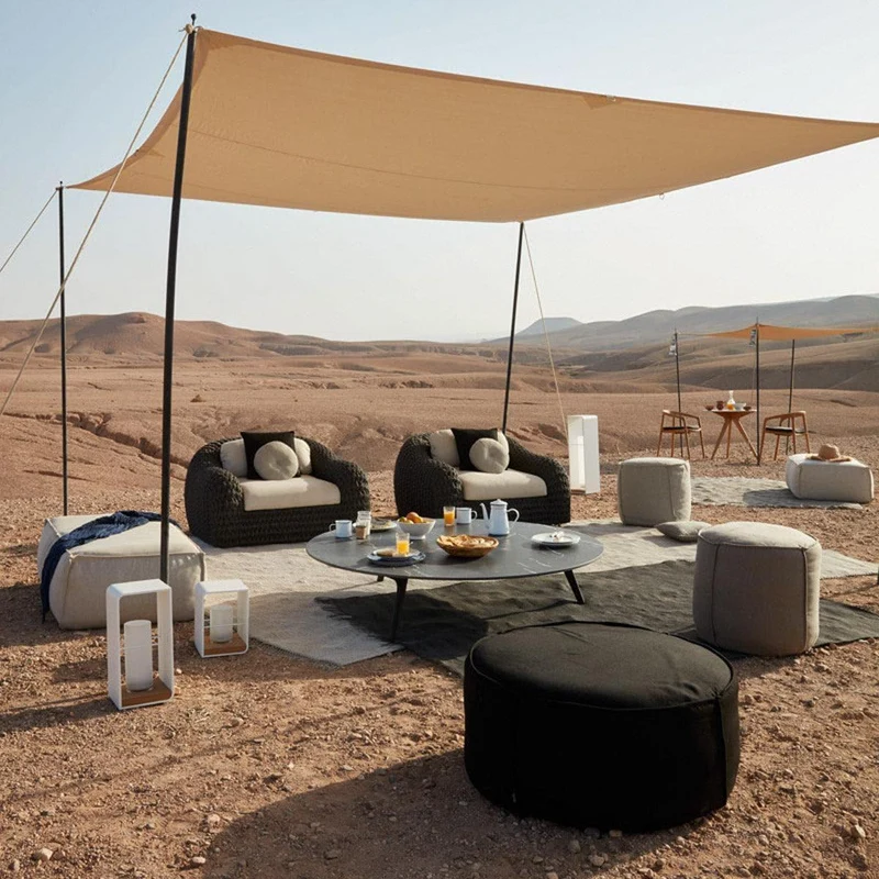 Table de salon TORSA en teck Nero - Ø148