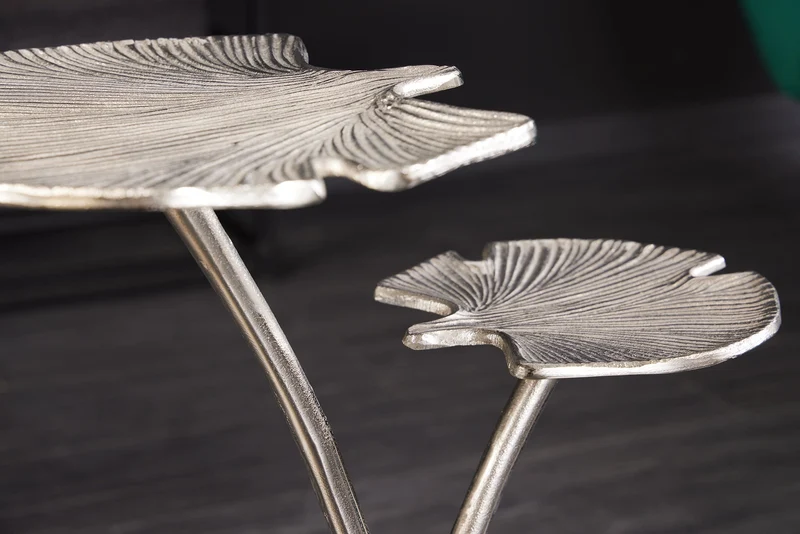 Table d'appoint décorative FEUILLES DE GINKGO 50cm en métal argenté fait main