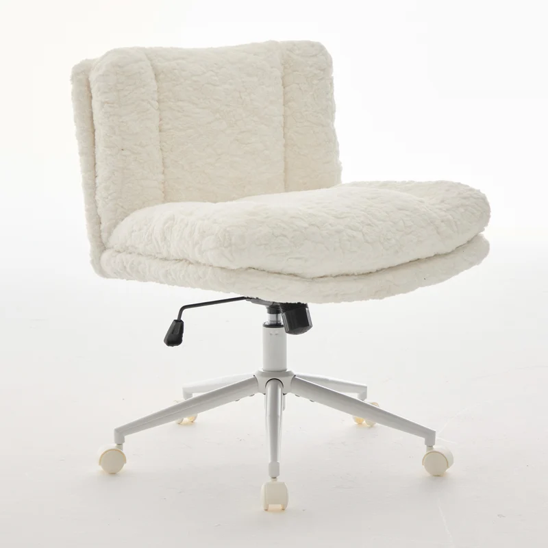 Chaise de bureau large fausse fourrure crème, pivotante et réglable, style cosy AURORAEX