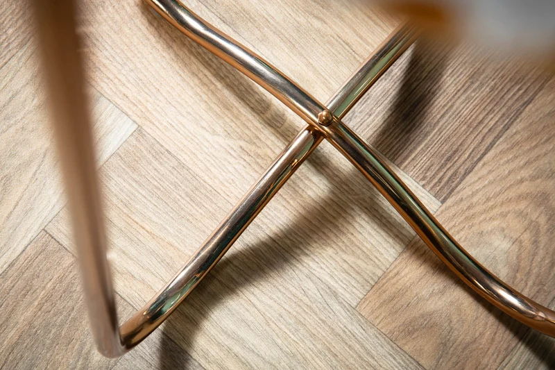 Table d'appoint ronde NOBLE I 35cm pierre précieuse agate pliable structure métal doré