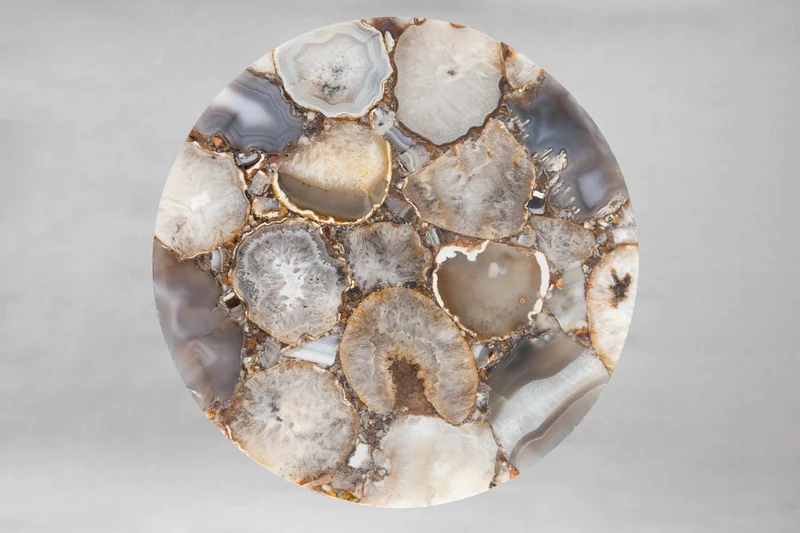 Table d'appoint ronde NOBLE I 35cm pierre précieuse agate pliable structure métal doré