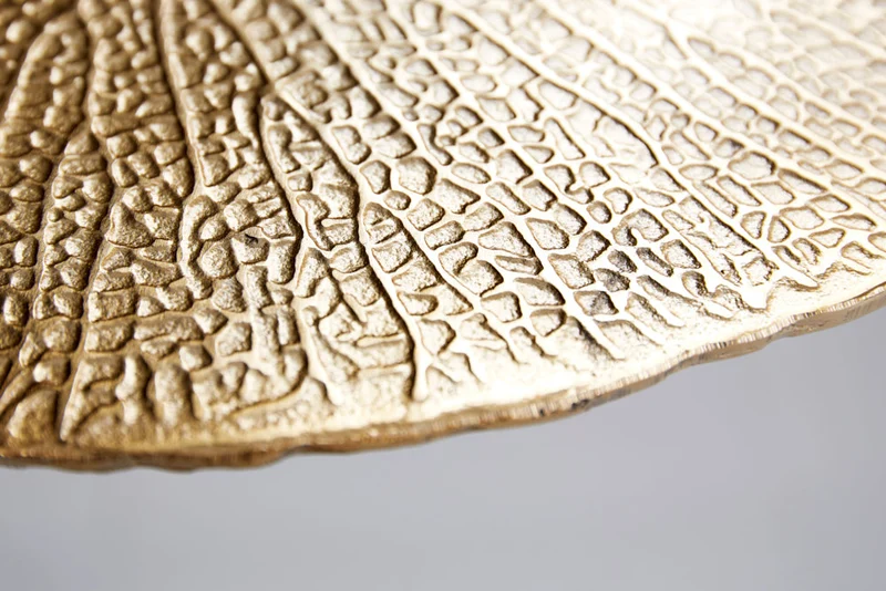 Table d'appoint design faite main ABSTRACT LEAF 40cm or