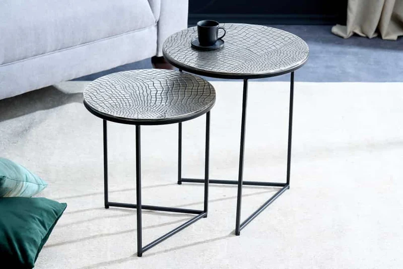 Ensemble de 2 tables d'appoint rondes ELEMENTS 50cm argent antique design crocodile fait main