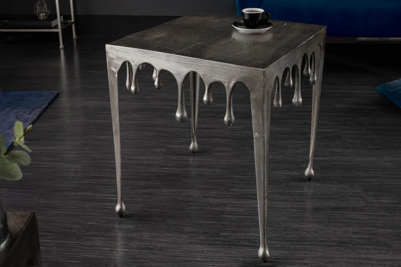 Table basse extravagante LIQUID LINE L 46cm design goutte argent