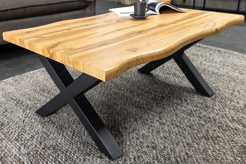 Table basse industrielle WILD 90cm aspect chêne sauvage marron bord d'arbre en métal noir