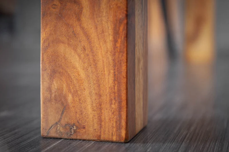 Table à manger en bois massif PURE 135 cm marron bois de Sheesham finition pierre grain unique